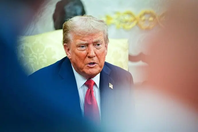 La UE golpea a Google, y Trump amenaza con invocar la Secci&oacute;n 301 para contraatacar. / EP