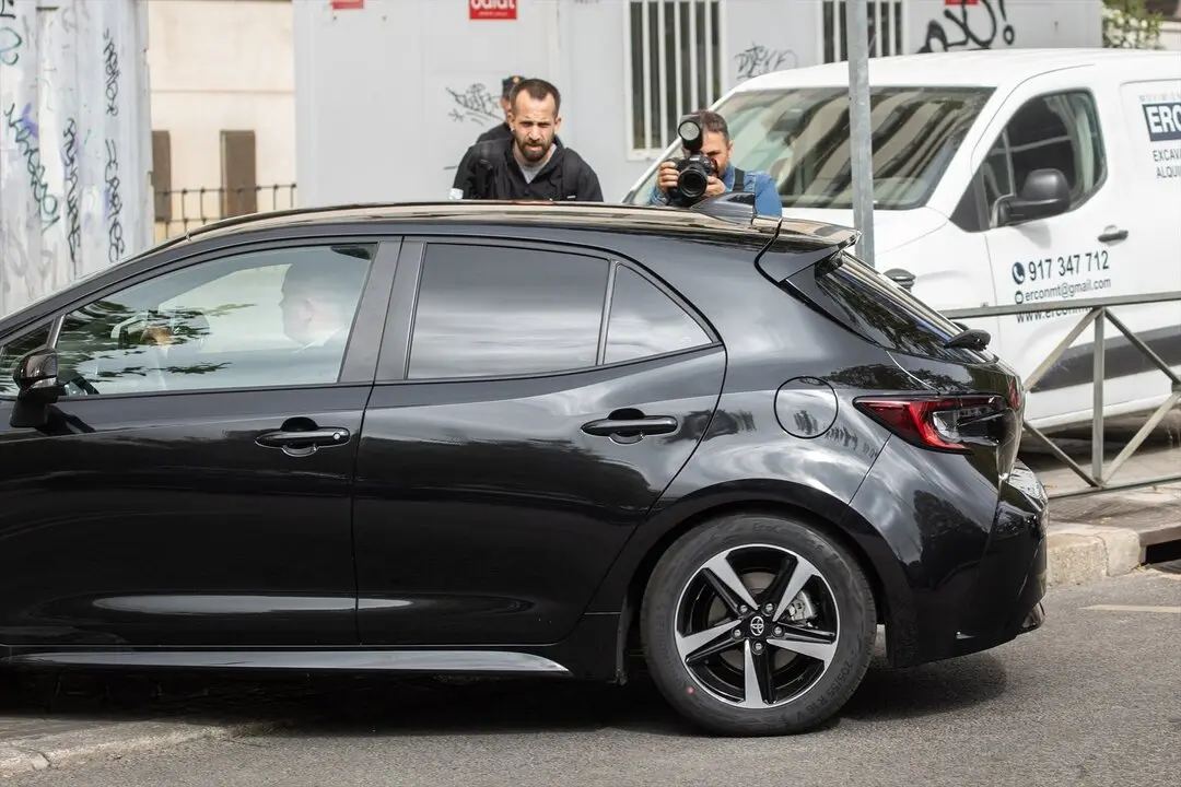 Bego&ntilde;a G&oacute;mez en el interior de un coche a su llegada a declarar por el &lsquo;caso Bego&ntilde;a G&oacute;mez&rsquo;, en los Juzgados de Plaza de Castilla. /. Alejandro Mart&iacute;nez V&eacute;lez