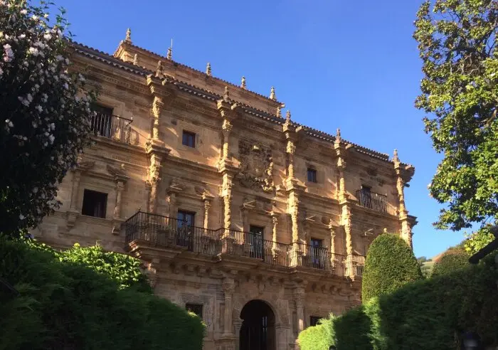 Vista del Palacio de So&ntilde;anes. / X