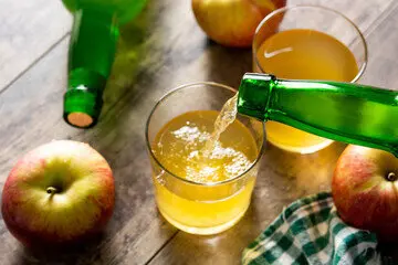 Frente a la tradici&oacute;n asturiana, una sidra c&aacute;ntabra conquista al jurado internacional y se lleva el premio m&aacute;s codiciado. / A.S.P