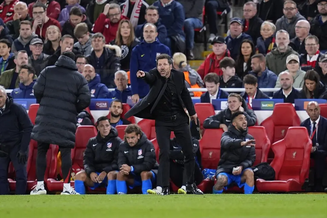 Diego Simeone, entrenador del Atl&eacute;tico de Madrid, durante el Liverpool FC y el Atl&eacute;tico de Madrid. / EP