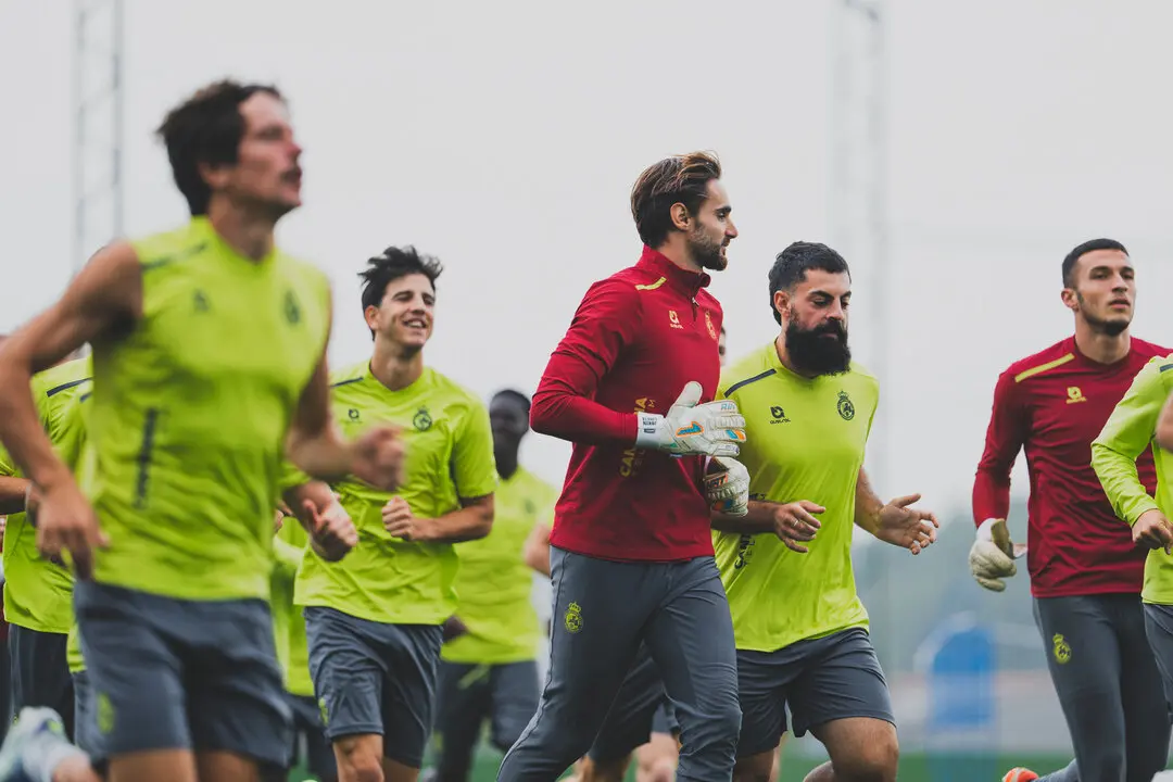 Los jugadores del Racing durante un entrenamiento. / RRC