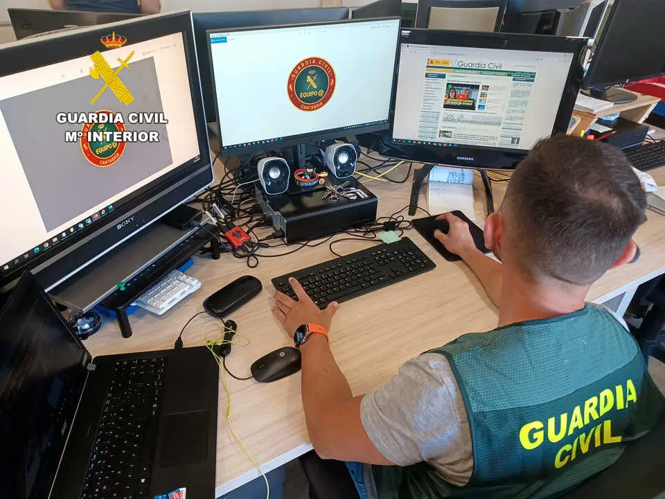 La Guardia Civil de Cantabria ha bloqueado 41.000 euros estafados a una empresa. / G.C.