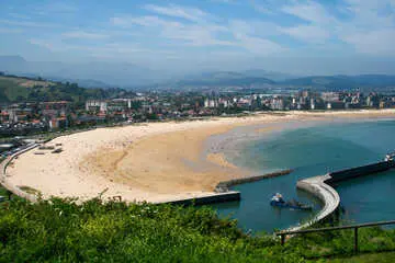 Bajo la costa c&aacute;ntabra se esconden pasajes de la Guerra Civil. &iquest;Te atreves a descubrirlos?. / A.S.P
