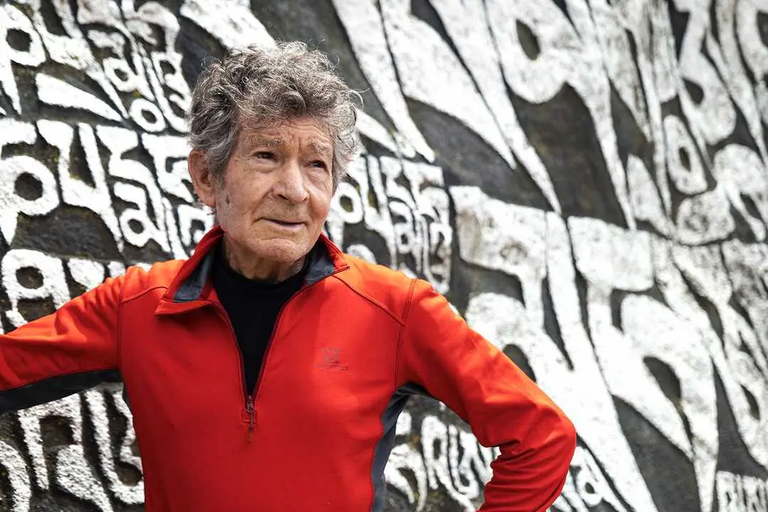 Con 86 a&ntilde;os el alpinista espa&ntilde;ol logra hollar la cima en una jornada emocionante. / @RetoCarlosSoria