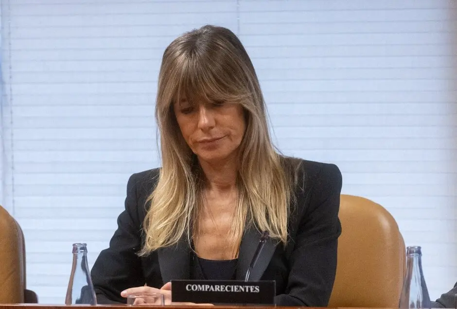 La mujer del presidente del Gobierno, Bego&ntilde;a G&oacute;mez, durante la Comisi&oacute;n de Investigaci&oacute;n. / Eduardo Parra