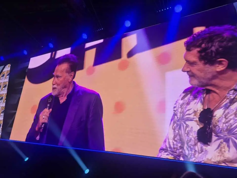 Arnold Schwarzenegger y Antonio Banderas en la C&oacute;mic con M&aacute;laga. / EP