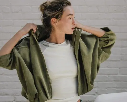 La bomber oversize, una prenda vers&aacute;til, urbana y con m&aacute;s estilo del que imaginas. / ZARA