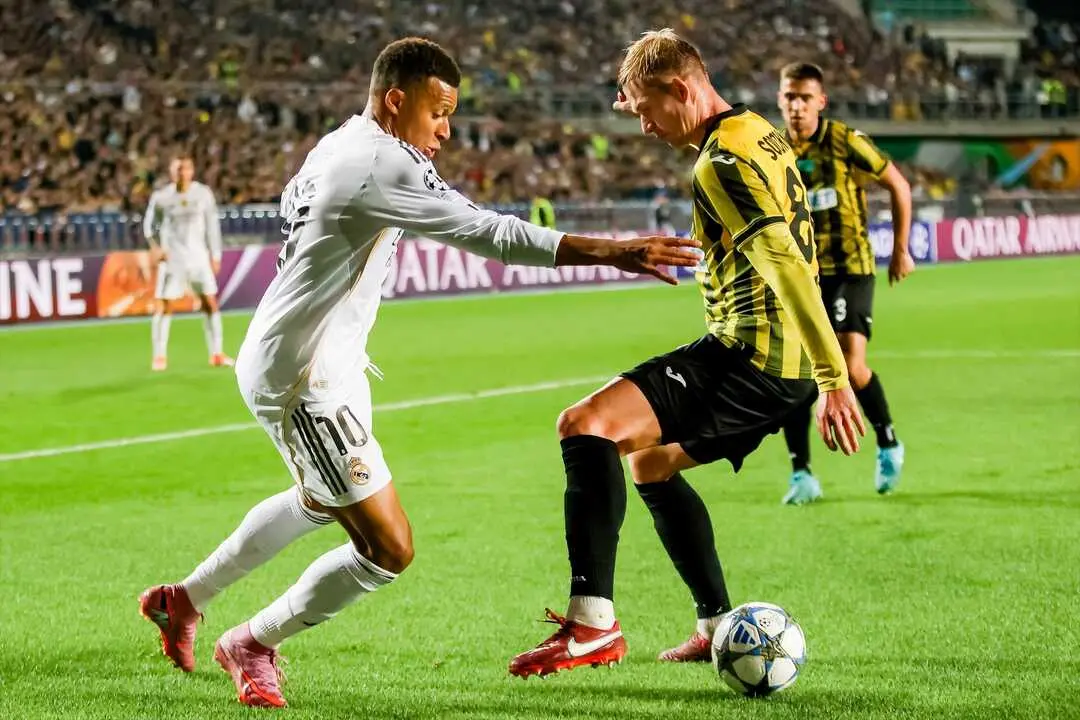 Mbapp&eacute; durante el partido de ayer en Champions. / Alikhan Sariyev