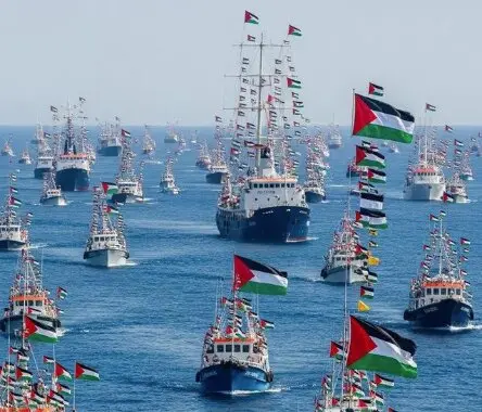 Varios barcos de la flotilla rumbo a Gaza. / @GlobalSumud