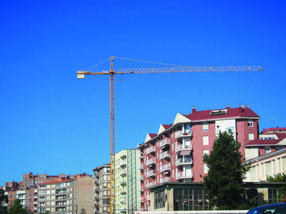 Cantabria tendr&aacute; que aumentar su presupuesto en 97,3 millones de euros debido al nuevo Plan Estatal de Vivienda. / Alerta