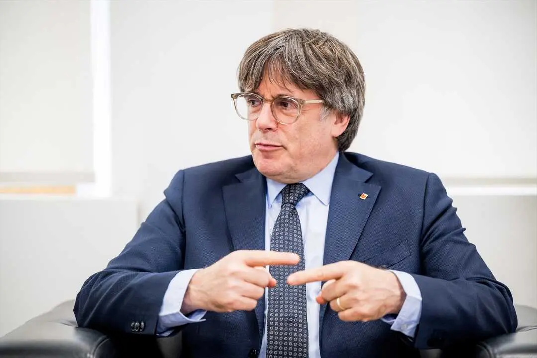 El presidente de Junts per Catalunya, Carles Puigdemont, durante una reuni&oacute;n con el presidente de la Generalitat. / Jasper Jacobs