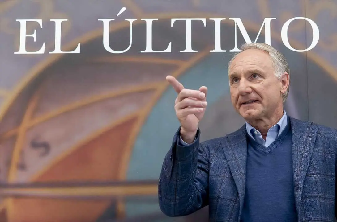 El escritor Dan Brown, autor de 'El C&oacute;digo Da Vinci, presenta en rueda de prensa 'El &uacute;ltimo secreto'. / Alberto Ortega