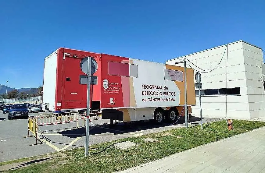 Unidad M&oacute;vil del programa de detecci&oacute;n precoz de c&aacute;ncer de Mama. / A.E.
