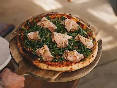 Una de las pizzas que ofrece el restaurante. / A.E