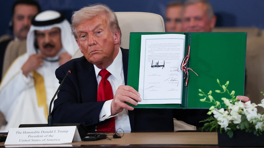 El presidente Donald Trump predijo la paz en el Medio Oriente y agradeci&oacute; a los l&iacute;deres de toda la regi&oacute;n por su ayuda para asegurar un acuerdo de alto el fuego entre Israel y Hamas el lunes.