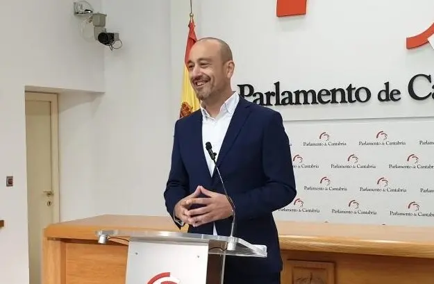 Rueda de prensa de L&oacute;pez Estrada. / EP