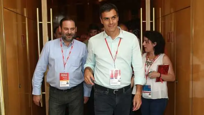 Pedro S&aacute;nchez y Jos&eacute; Luis &Aacute;balos en una imagen de archivo. / EP
