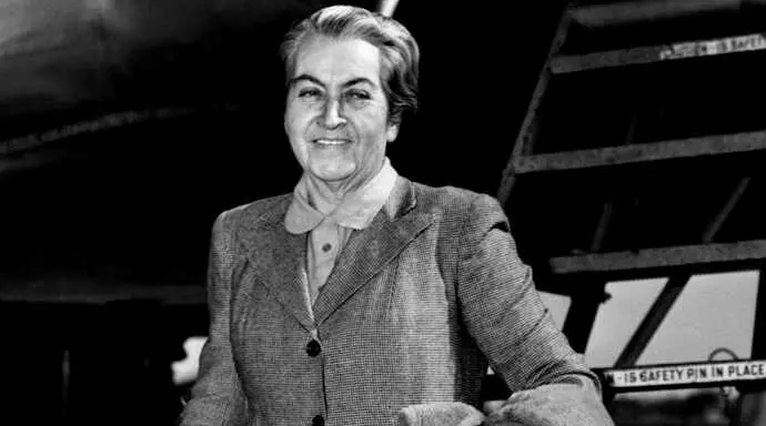 La escritora chilena premio Nobel Gabriela Mistral. / x