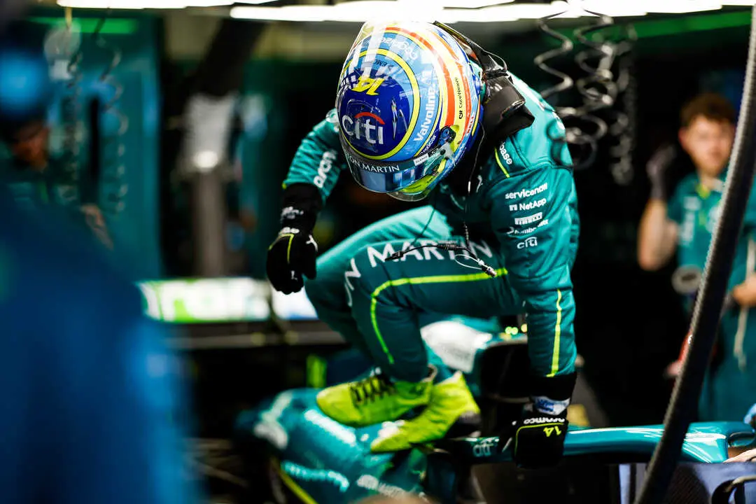 Fernando Alonso sigue siendo el gran referente en pista para Aston Martin. / EP