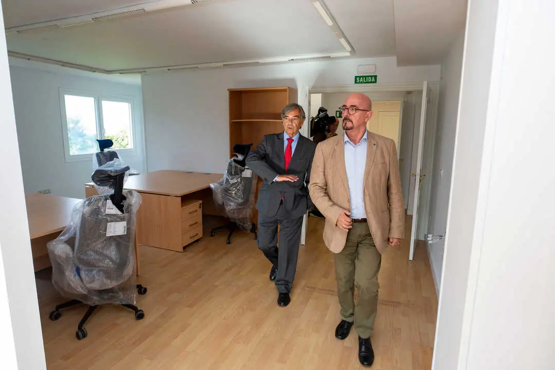 Pascual en la inauguraci&oacute;n de la nueva sede del servicio tutelar de la Fundaci&oacute;n Marqu&eacute;s de Valdecilla. / A.E.