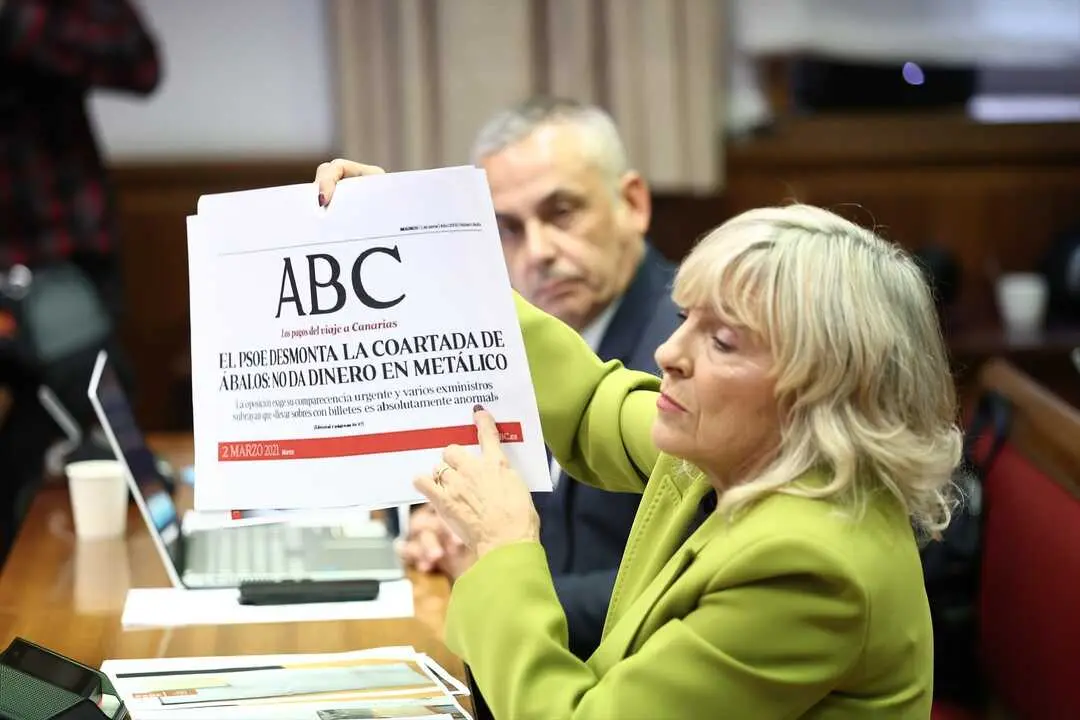 La senadora Mar&iacute;a Mar Caballero Mart&iacute;nez durante la Comisi&oacute;n de Investigaci&oacute;n sobre el 'caso Koldo', en el Senado. / Eduardo Parra