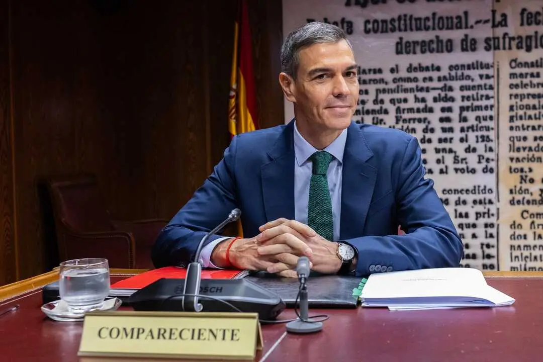 El presidente del Gobierno, Pedro S&aacute;nchez, a su llegada a la Comisi&oacute;n de Investigaci&oacute;n sobre el 'caso Koldo'. / Ananda Manj&oacute;n