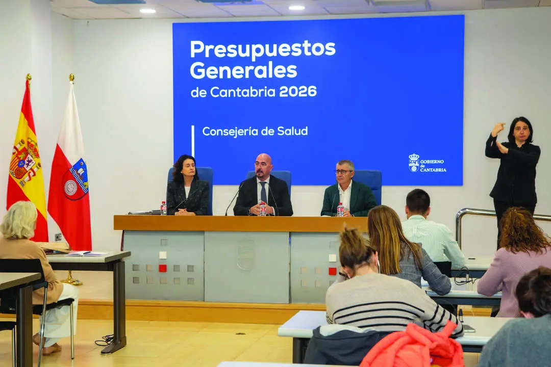 El consejero de Salud, C&eacute;sar Pascual, presenta los presupuestos de su departamento para 2026. / Alerta