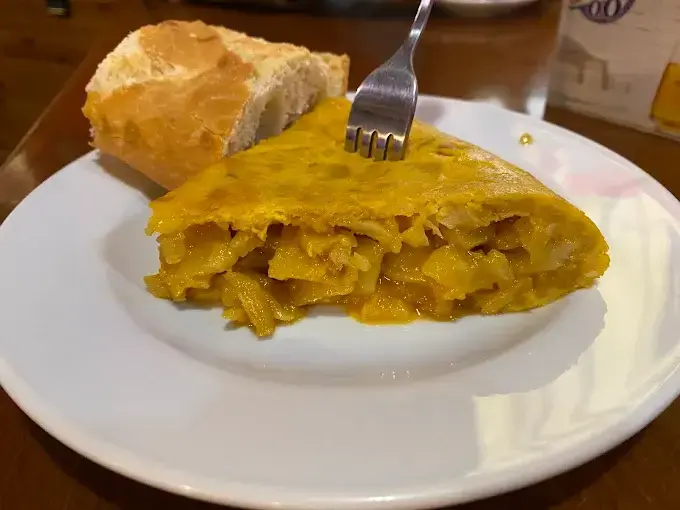 Una de las tortillas que ofrece el restaurante. / A.E