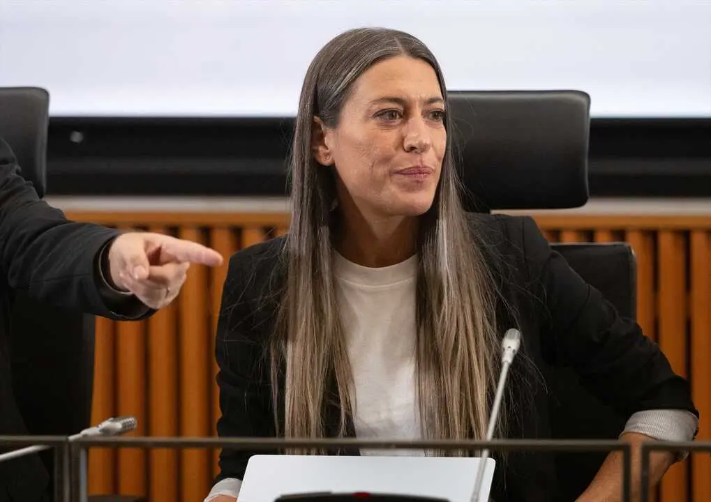 La portavoz de Junts en el Congreso, Miriam Nogueras, durante una rueda de prensa. / Eduardo Parra