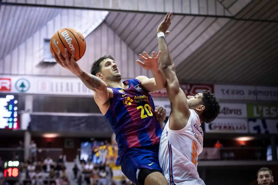 El Girona, que solo hab&iacute;a ganado un partido, arroll&oacute; al Barcelona. / Bar&ccedil;aBasket
