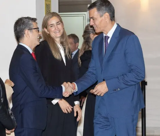 El ministro de la Presidencia, F&eacute;lix Bola&ntilde;os y el presidente del Gobierno, Pedro S&aacute;nchez. / Eduardo Parra