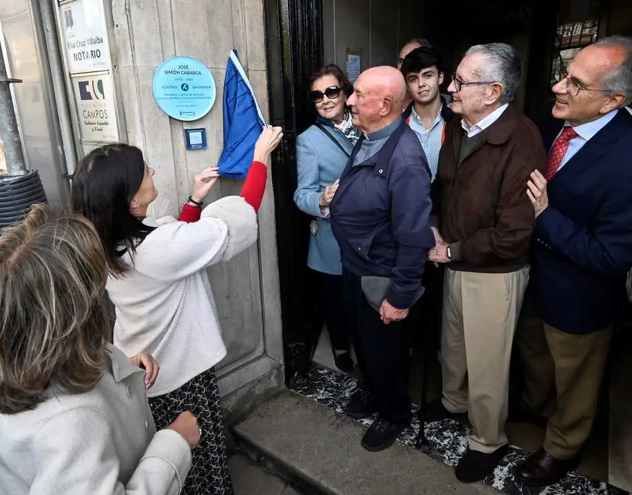 Gema Igual presidi&oacute; el acto, enmarcado en la Ruta de los Ilustres. / A.E
