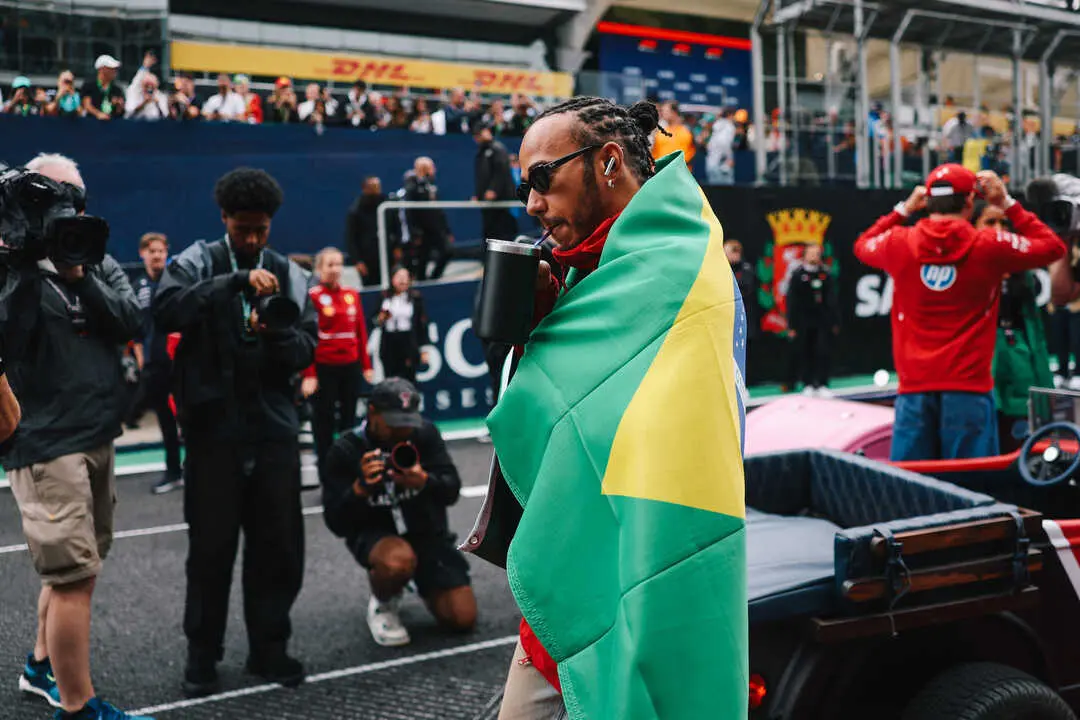 El presente de Hamilton en la Scuderia es turbulento. / EP
