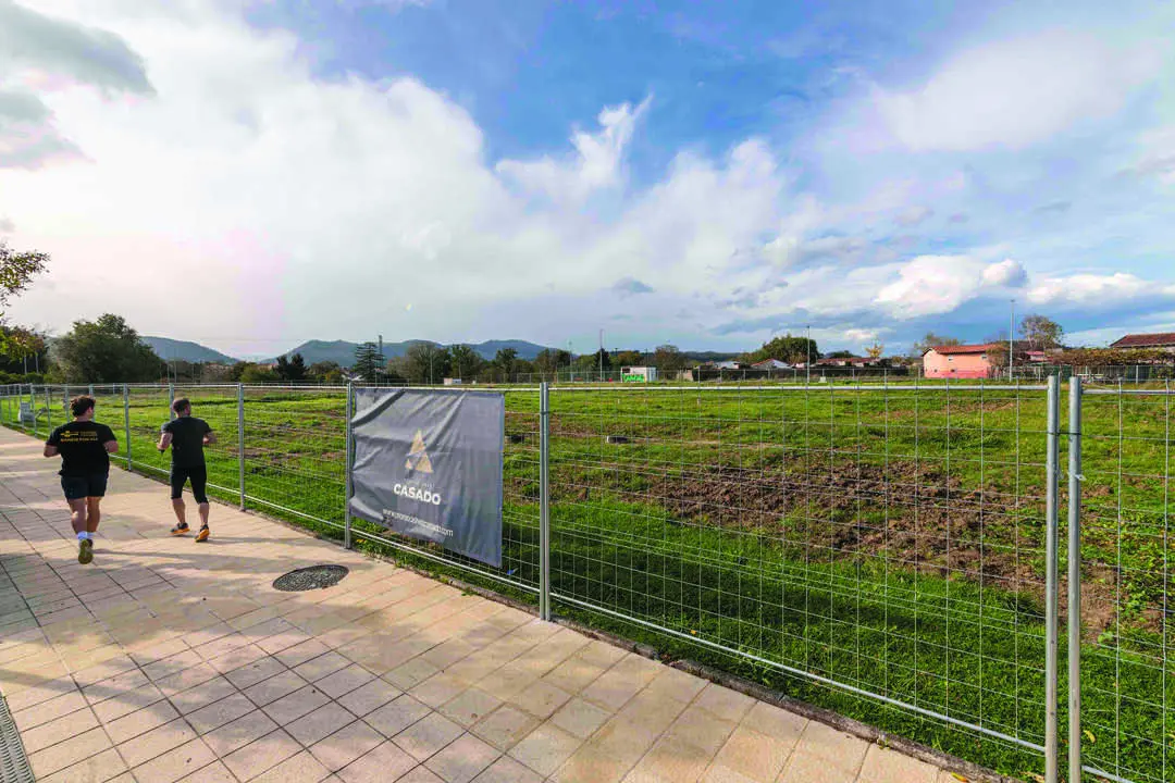 Torrelavega aprueba la construcci&oacute;n de viviendas en el sector VI &lsquo;El Valle&rsquo;. / alerta