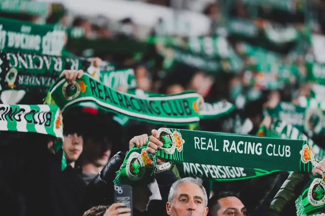 El Racing ha dado un paso al frente y renuncia a los privilegios del palco para apoyar a su afici&oacute;n. / rrc
