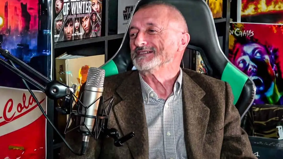 P&eacute;rez-Reverte, apasionado por Call of Duty y God of War, valora los videojuegos como medio cultural y educativo. / YouTube
