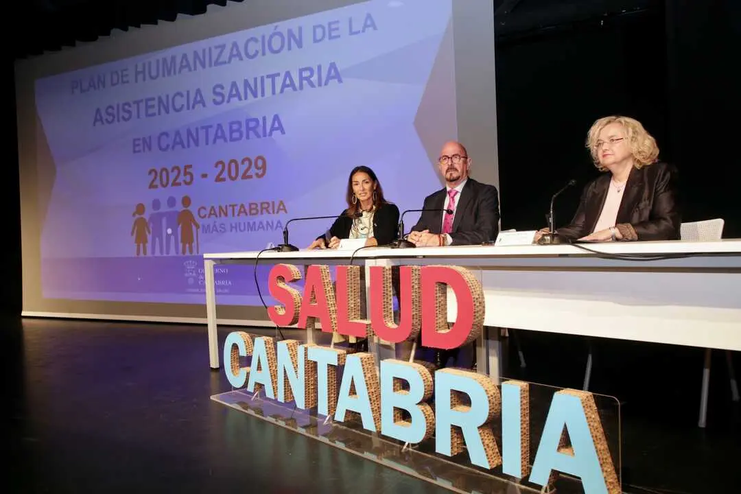 C&eacute;sar Pascual destaca que la nueva ley es &laquo;pionera, auditable, traza-
ble y abierta&raquo;. / alerta