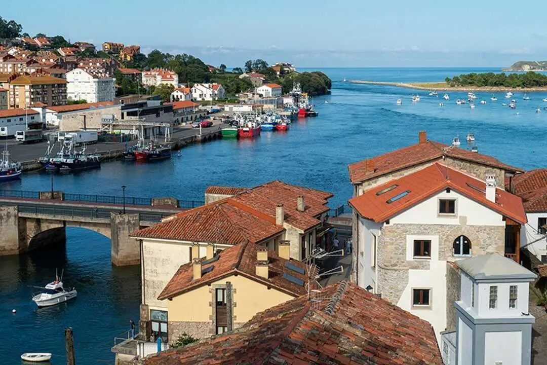 Conducir por Cantabria es un espect&aacute;culo en s&iacute; mismo. / EP