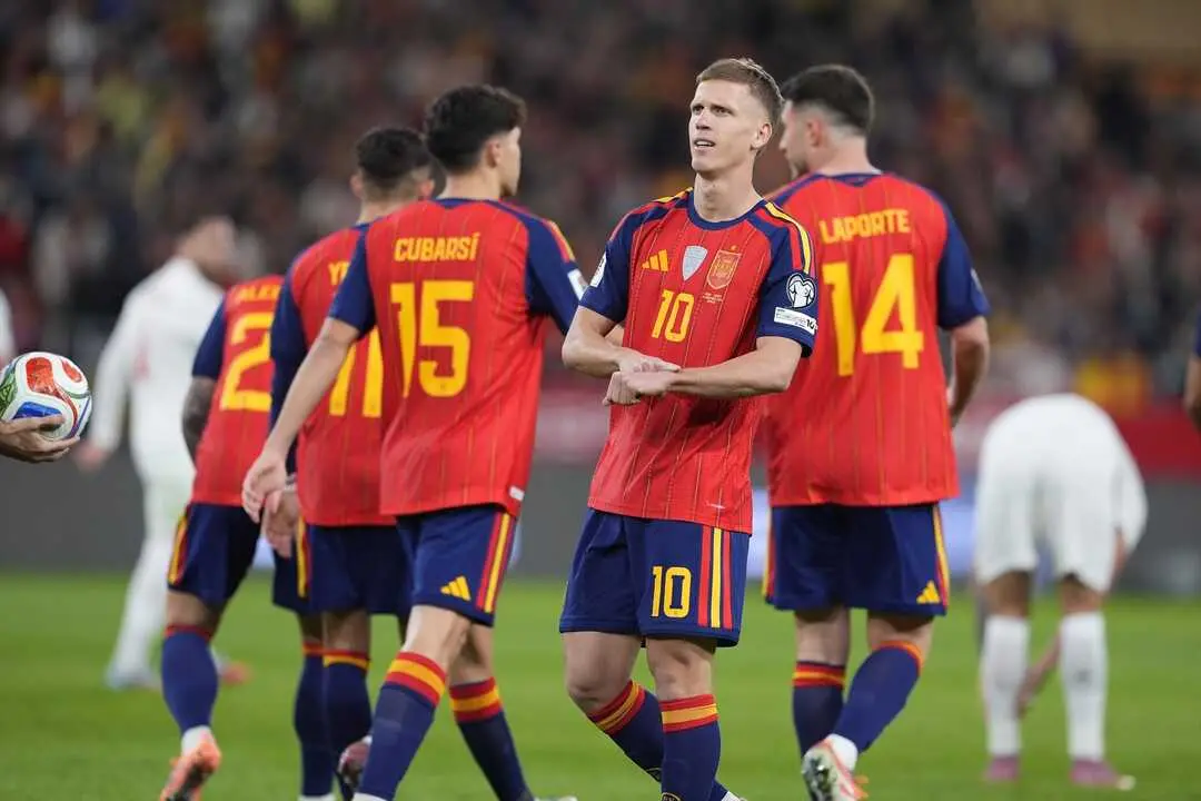 Dani Olmo celebra un gol ante Turqu&iacute;a. / EP