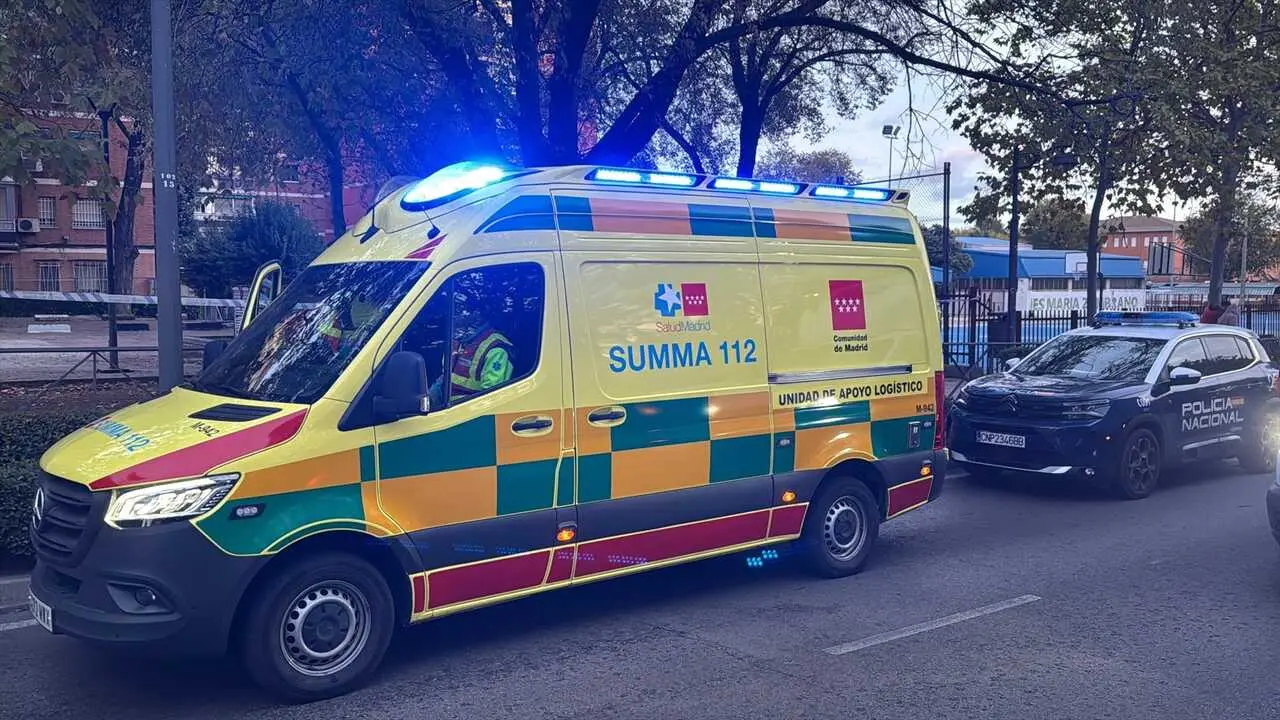 Ambulancia del SUMMA 112 de la Comunidad de Madrid en Legan&eacute;s. / EP