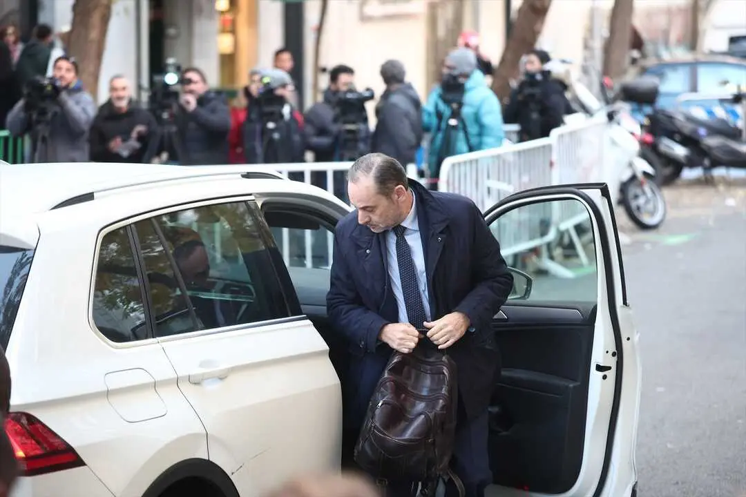 El exministro Jos&eacute; Luis Abalos a su llegada al Tribunal Supremo. / Eduardo Parra