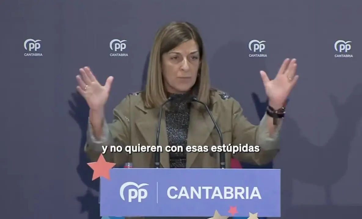 Mar&iacute;a Jos&eacute; S&aacute;enz de Buruaga durante su intervenci&oacute;n en Mogro, diciembre de 2025.