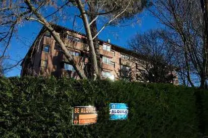 El pr&oacute;ximo gran golpe al bolsillo ya tiene fecha: 2026. La renovaci&oacute;n de contratos de arrendamiento podr&iacute;a suponer un sobrecoste brutal. / EP