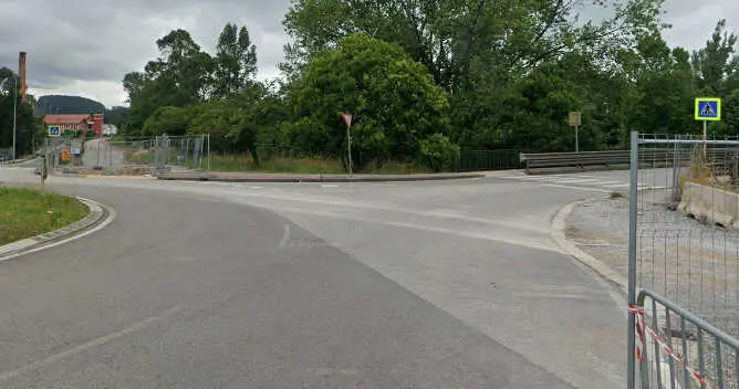 Vista de la rotonda de Aspla donde pronto empezar&aacute;n las obras. / a.e