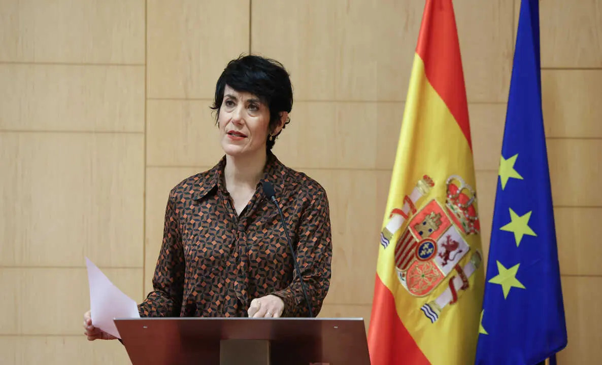 El nombramiento de Elma Saiz como portavoz del Gobierno no ha calmado las aguas en Ferraz. / EP