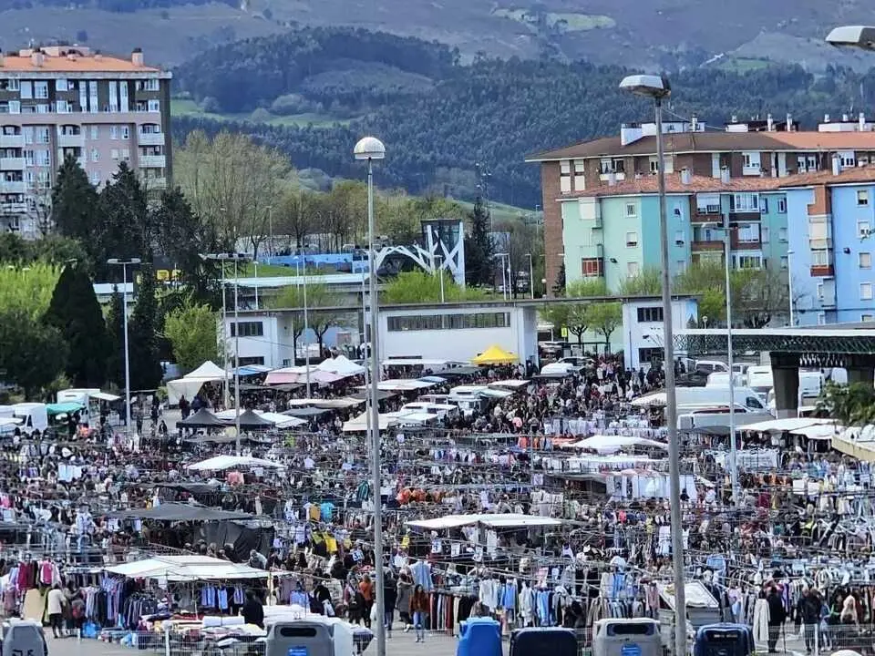Torrelavega suspende su tradicional mercadillo semanal de los jueves. / EP