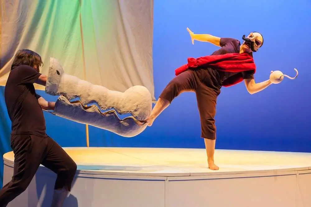 Con Peter Pan y Wendy, El Perro Azul despide el ciclo navide&ntilde;o Teatro en familia. / S.A