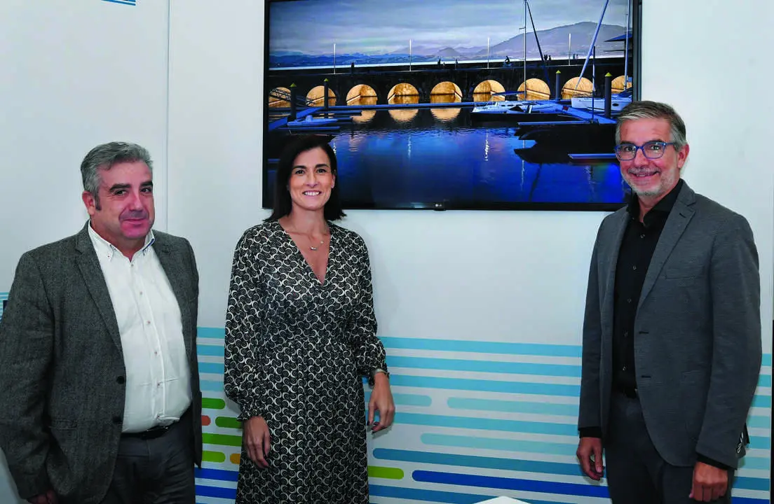 La alcaldesa de Santander present&oacute; el proyecto de acondicionamiento de la d&aacute;rsena de Molnedo en colaboraci&oacute;n con la Autoridad Portuaria. / a.e