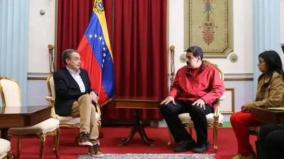 Zapatero, Maduro y Delcy.